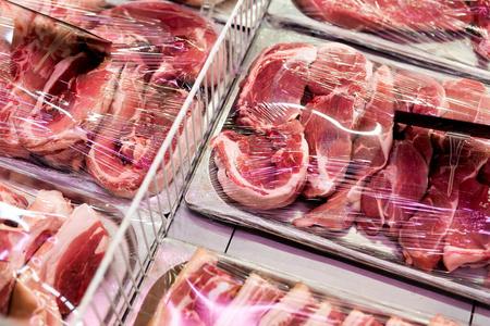 肉類產品商店.超市肉類產品的廣泛選擇